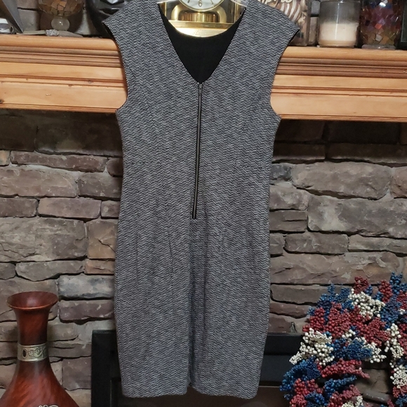 ⚡️SALE⚡️Theory Pencil Wool mix Dress sz 4 - Picture 3 of 7